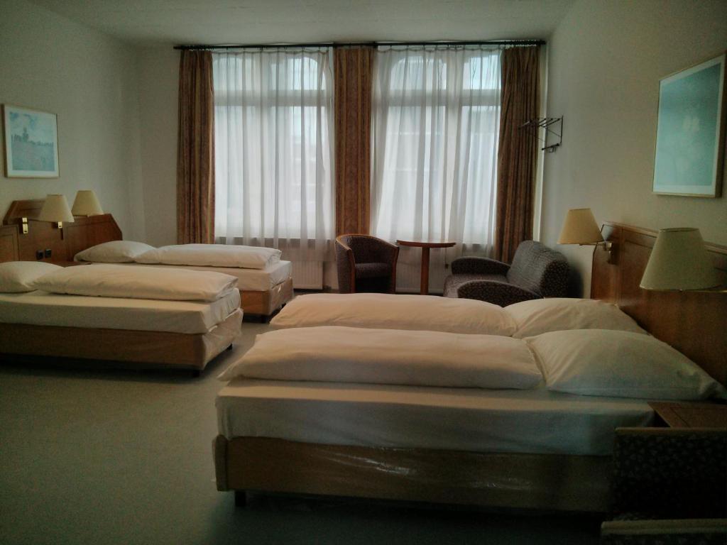 Willy Hotel Frankfurt Φραγκφούρτη Δωμάτιο φωτογραφία
