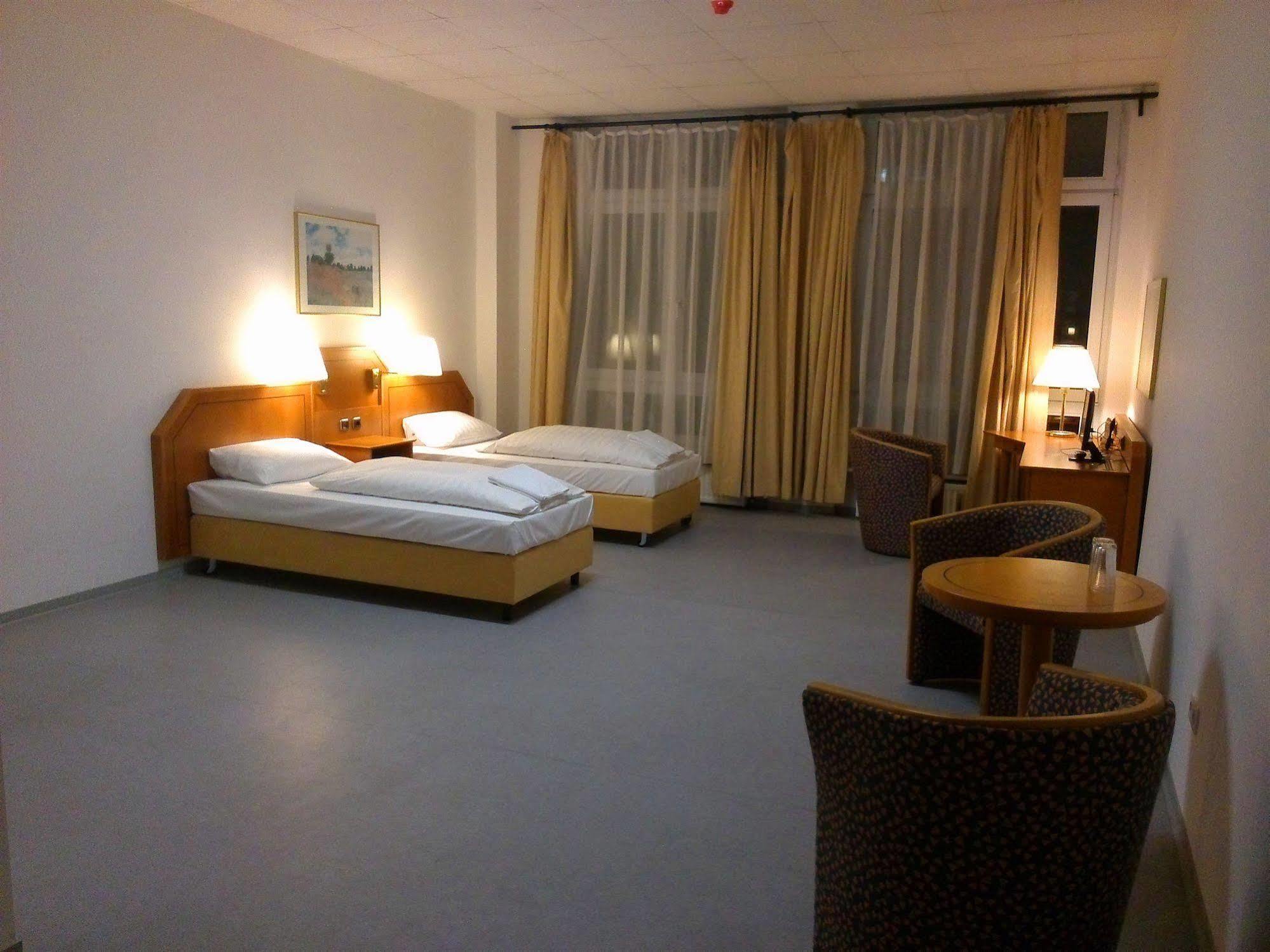 Willy Hotel Frankfurt Φραγκφούρτη Εξωτερικό φωτογραφία