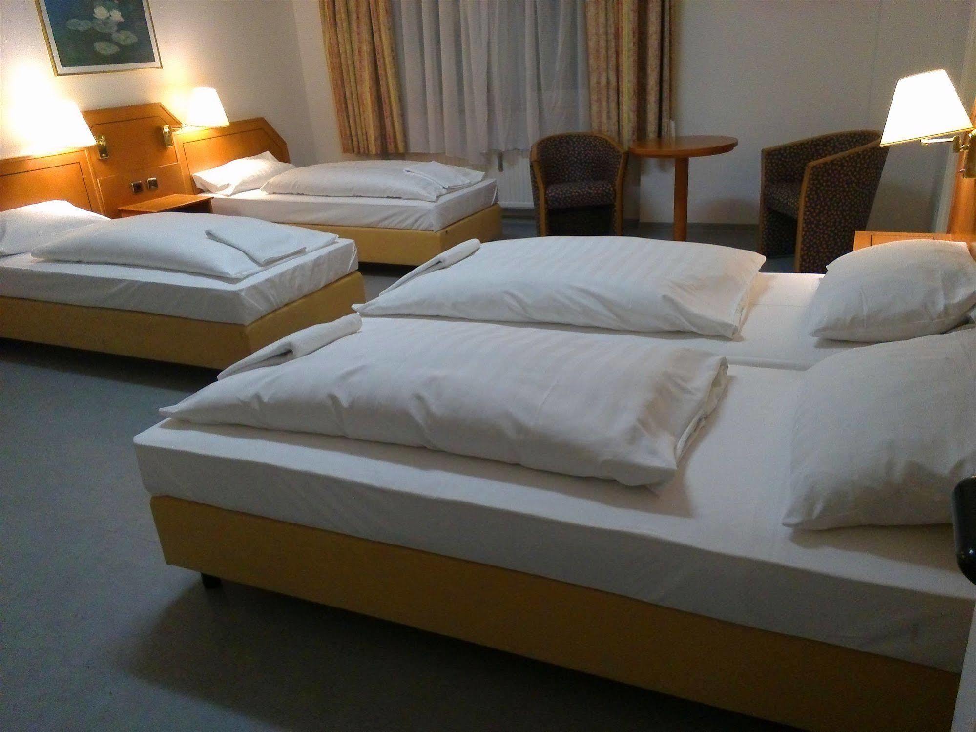 Willy Hotel Frankfurt Φραγκφούρτη Εξωτερικό φωτογραφία