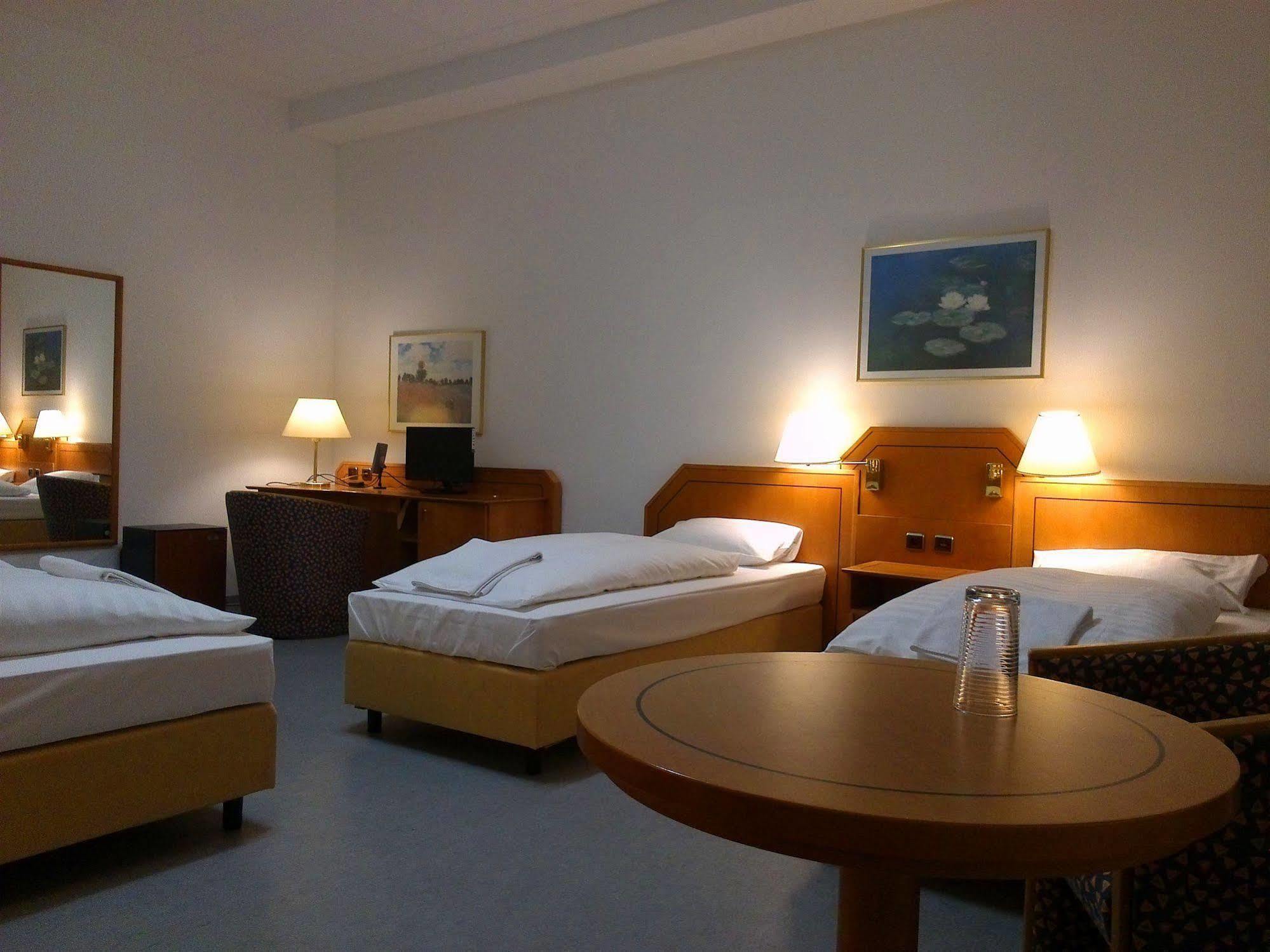 Willy Hotel Frankfurt Φραγκφούρτη Εξωτερικό φωτογραφία